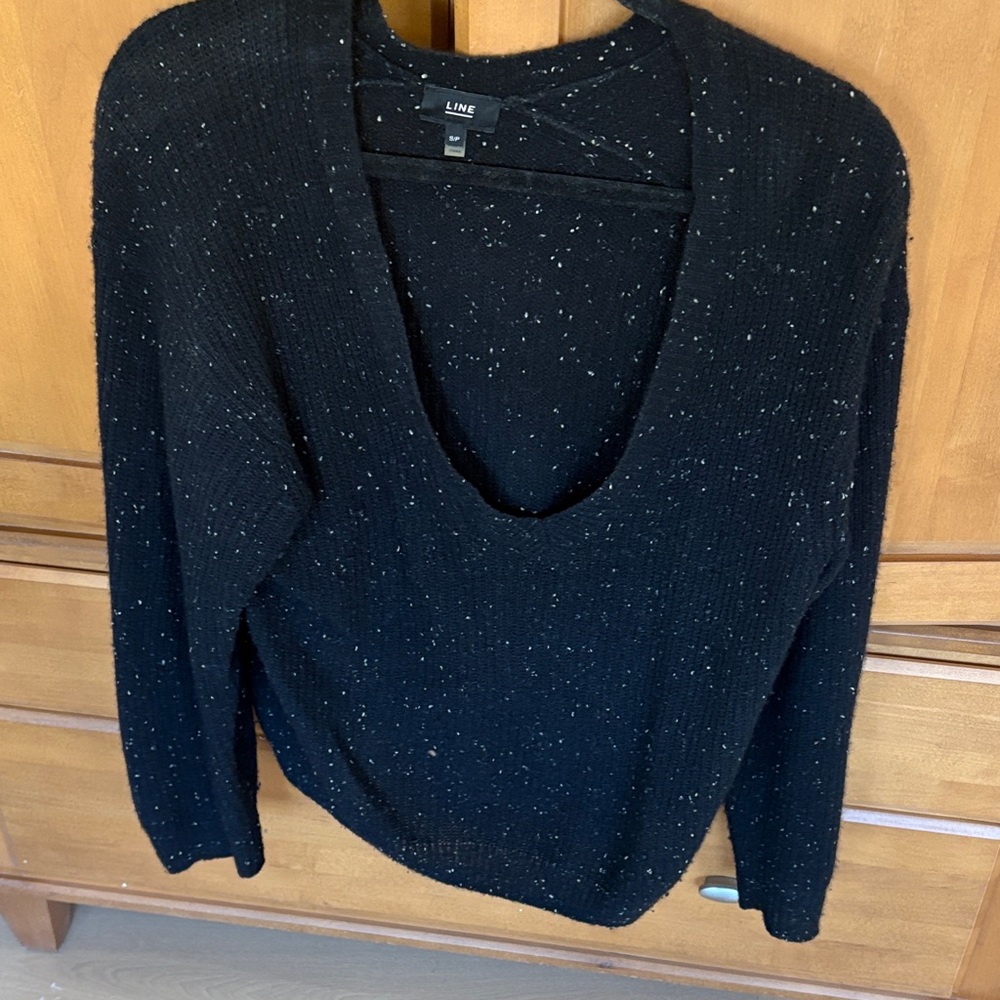 Line Black V-Neck Sweater with Speckled Design